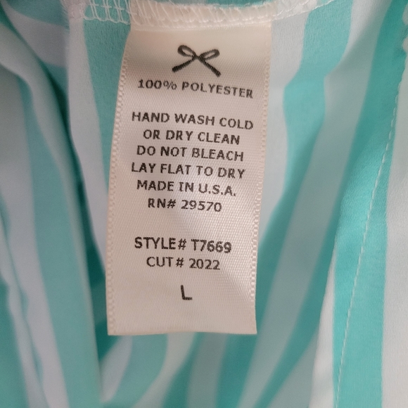 Everly Tank Top with Bow on back Size Large - Picture 4 of 4